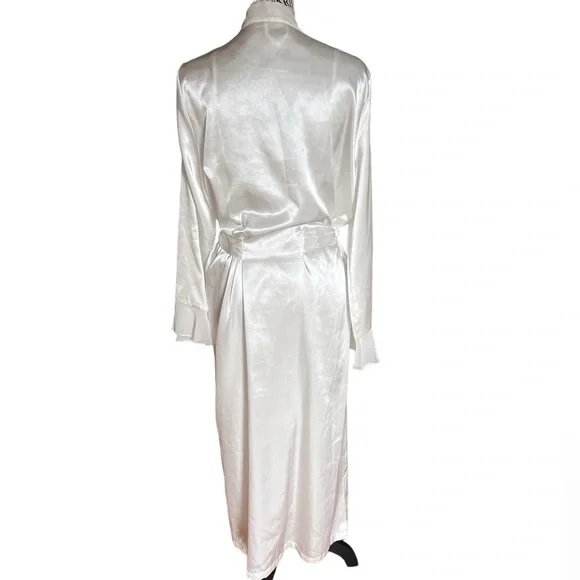 Silk satin white bridal lace night gown with robe